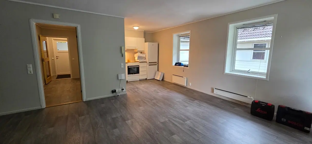 Tre roms leilighet med parkeringsplass i kjeller - Hjetlandsbakkane 2 — bilde 6