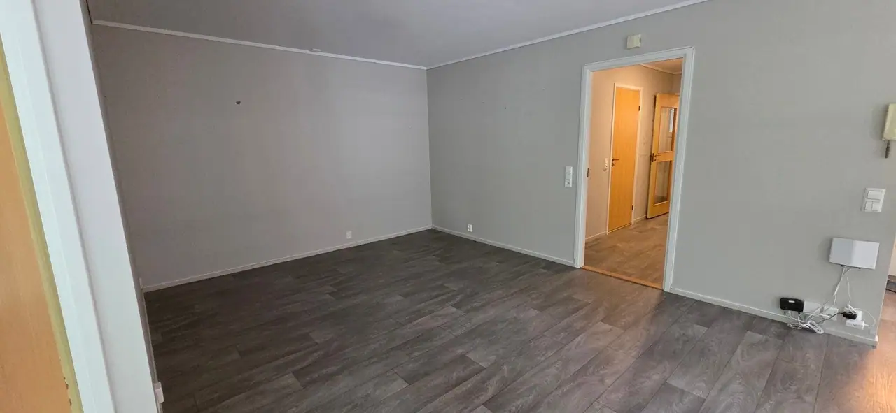 Tre roms leilighet med parkeringsplass i kjeller - Hjetlandsbakkane 2 — bilde 7